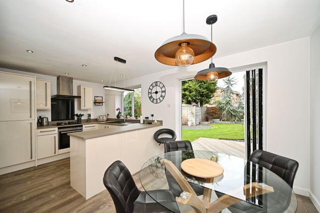 13, Buccleuch Close, Rugby photo 2