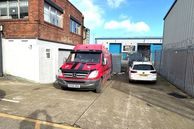 Thumbnail Commercial property to let in Long Close Works, Dolly Lane, Leeds