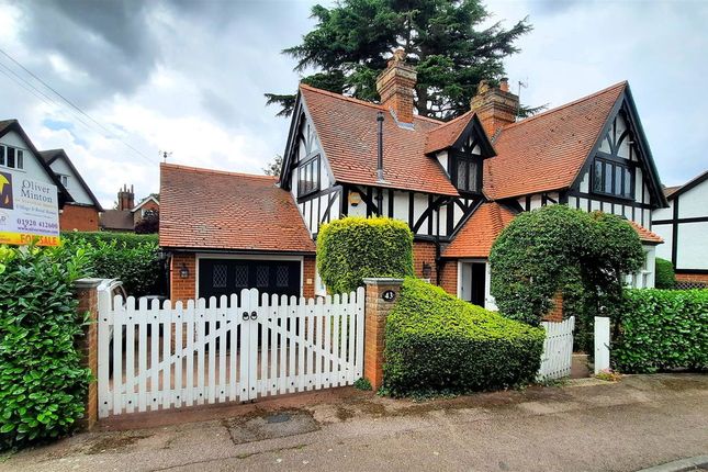 43,East Lodge, St. Catharine's Road, Broxbourne photo 2