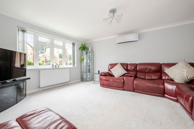 Ashdown House, Vines Cross Road, Horam photo 3