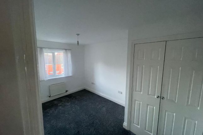 Town house to rent in Youens Crescent, Newton Aycliffe