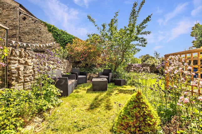 2, Chester Terrace, Burton in Kendal photo 3
