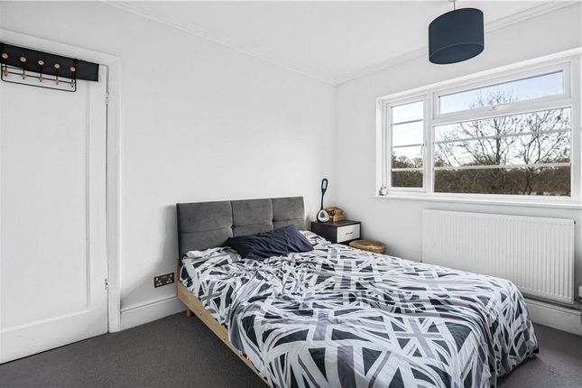 Flat for sale in Churchview Road, Twickenham