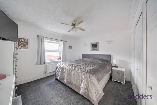 36, Wheatash Road, Addlestone photo 4