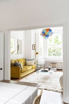 SL, 104, Frithville Gardens, London photo 4