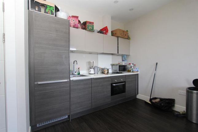22 Park House Dawsons Square Pudsey, Pudsey photo 3