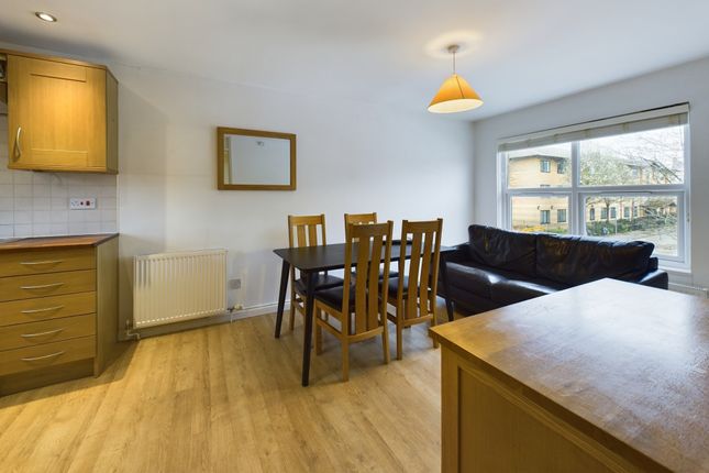 Flat for sale in Russell Street, Cambridge
