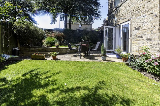 145, Swallow Lane, Huddersfield photo 4