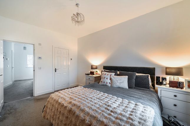 Haydon End, Swindon photo 4