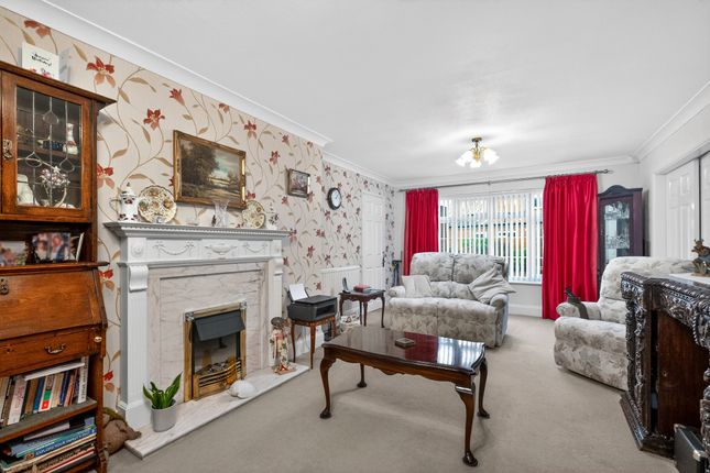 19, Windsor Gardens, Wolverhampton photo 3