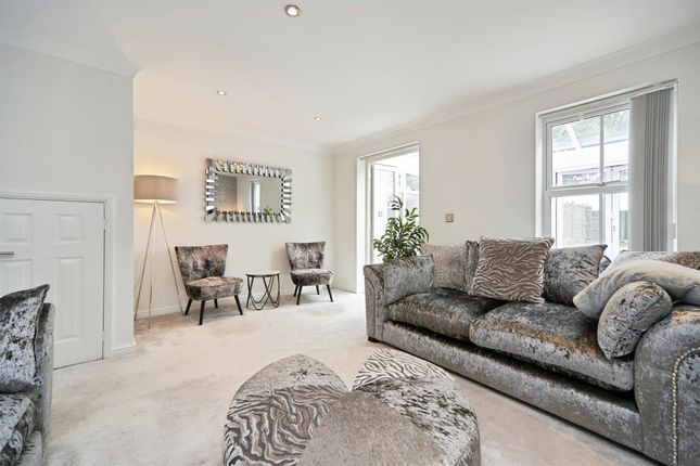22, Odile Mews, Bingley photo 4