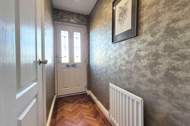 16, Berkeley Close, Boldon Colliery photo 4