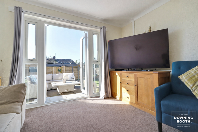 18, Suffolk Grove, Walsall photo 3