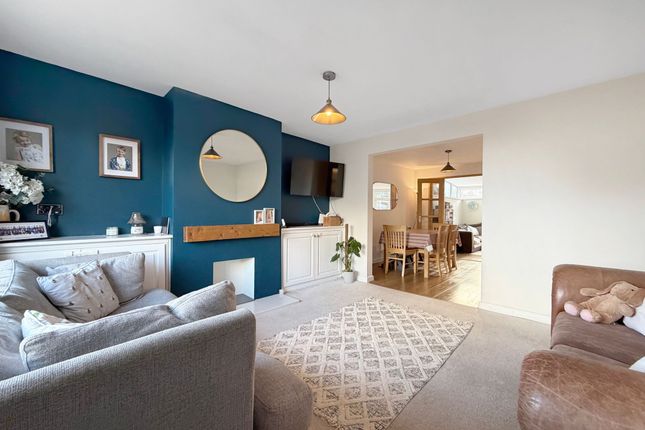 28 St. Ilans Way, Caerphilly photo 3