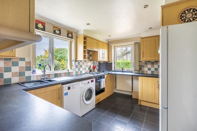 16, Grange Close, York photo 4