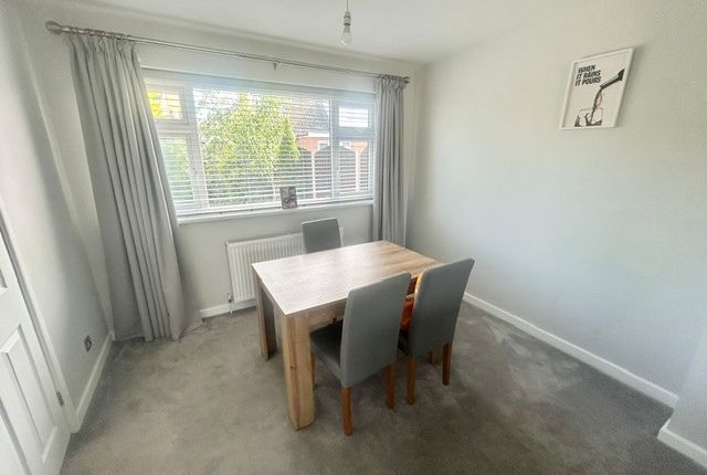 53, THORNTON-CLEVELEYS photo 4