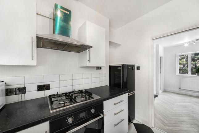Bernie House , St. Stephens Road, London photo 4