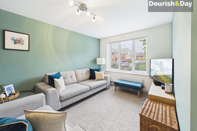 23 Merlon Court, Stafford photo 2