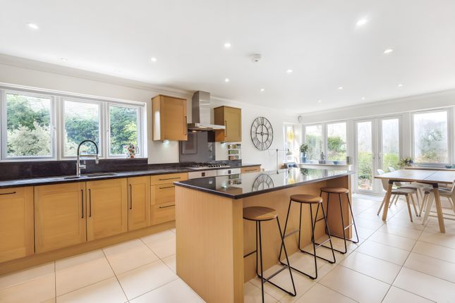 Langbar house, 104A, Boundstone Road, Farnham photo 3