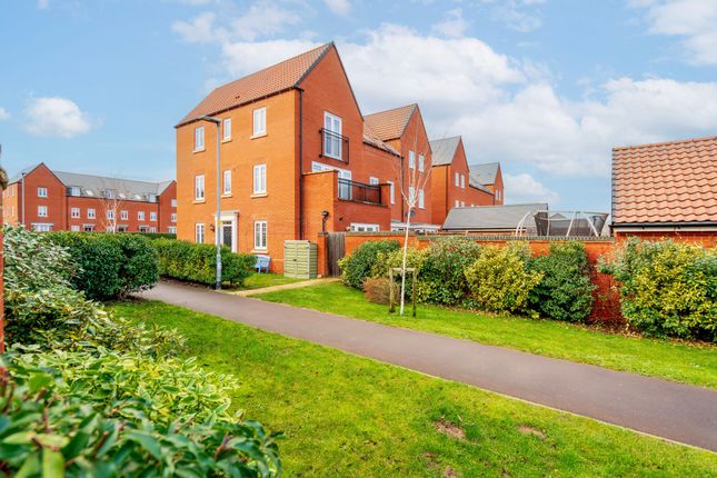 Town house for sale in Prospect Drive, Aylsham
