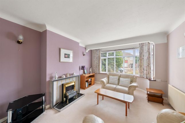 13, Cotswold Close, Uxbridge photo 4