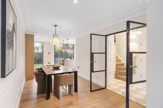6 Clubhouse Residency, Craven Road, London photo 4