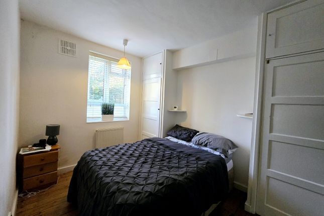 1 Belvedere Court, Kings Avenue, Clapham photo 5
