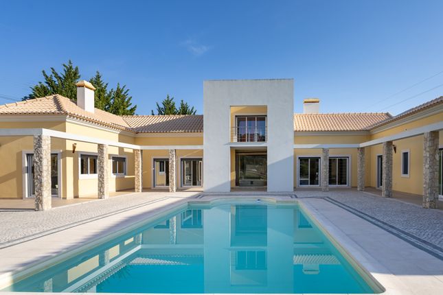 Thumbnail Villa for sale in R. Do Sol Nascente, 2580 Cadafais, Portugal