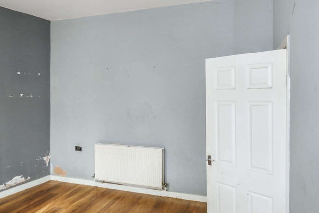 2 Chesterfield Road, Blackpool photo 4