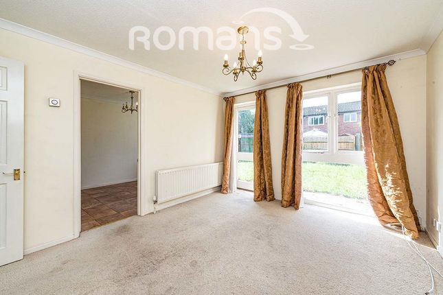 32, Tamar Way, Berkshire photo 4