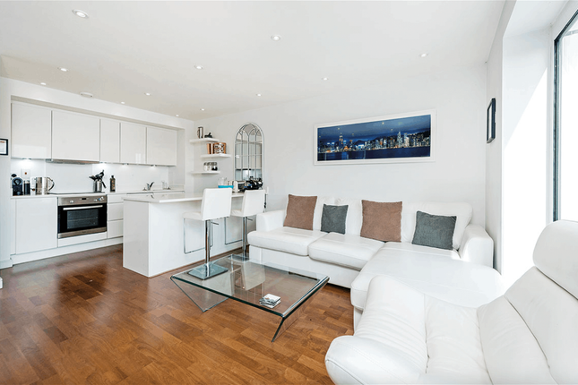 Flat for sale in Enterprise Way, London