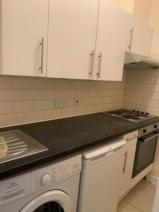 Thumbnail Flat to rent in Alton Gardens, Luton