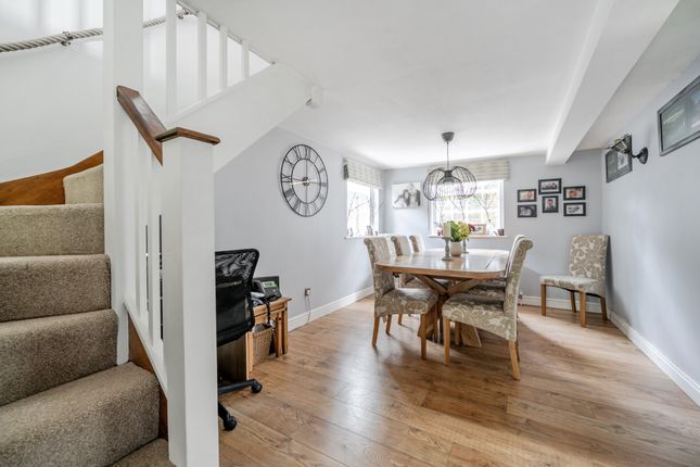 Park Drive Cottage, Lower Eashing Lane, Godalming photo 5