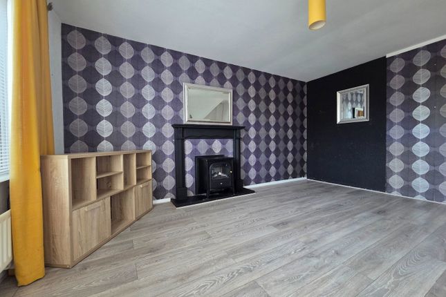44, Cedar Close, Margate photo 2