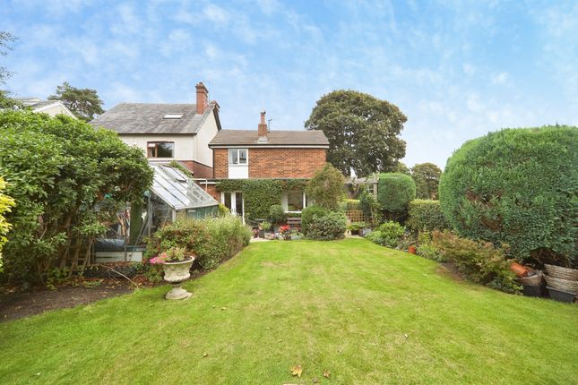 1, Gledhow Wood Avenue, Leeds photo 4