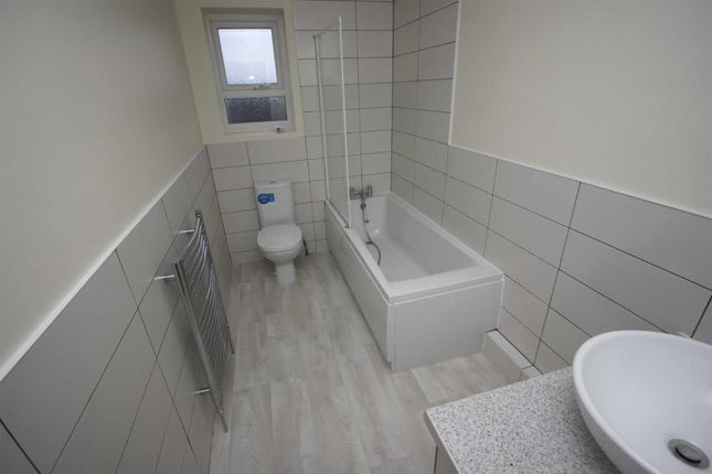 11 Esplanade Court, Eastern Esplanade, Southend On Sea photo 3