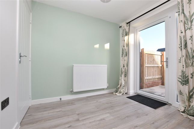 8, Cuthbert Court, Morley photo 3