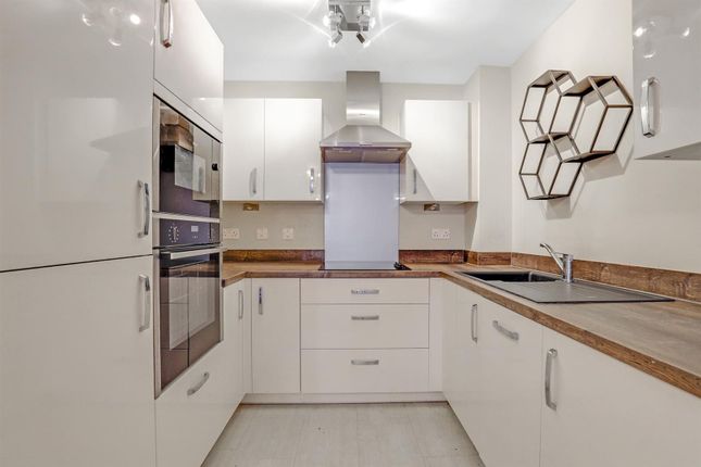 3 Goldfinch House, Outwood Lane, Coulsdon photo 2