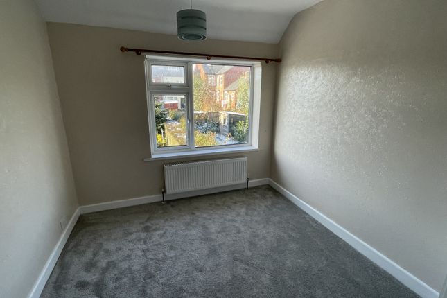 Semi-detached house to rent in Fanshaw Road, Dronfield, Derbyshire