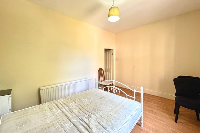 1 , Dollis Park , London photo 2