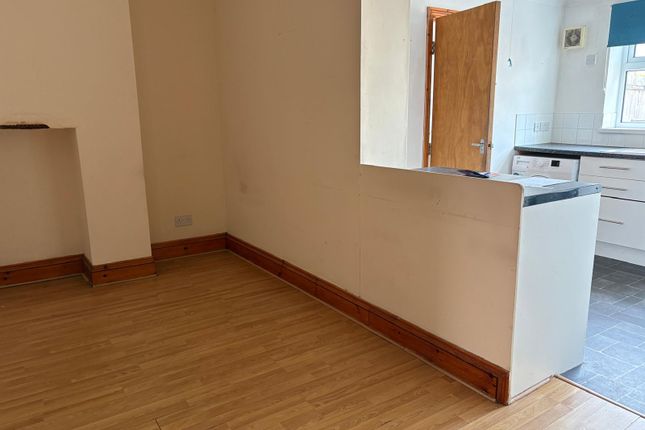 9, Bank Street, Newport photo 5