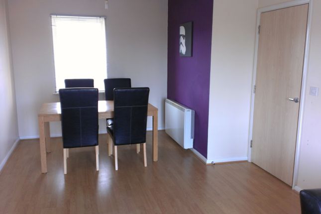 14, Pipkin Court, Coventry photo 3