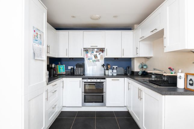 Flat for sale in Whinbush Road, Hitchin, Hertfordshire