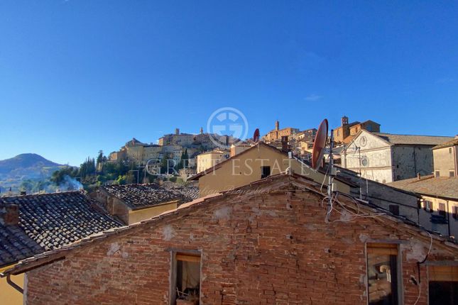Duplex for sale in Montepulciano, Siena, Tuscany