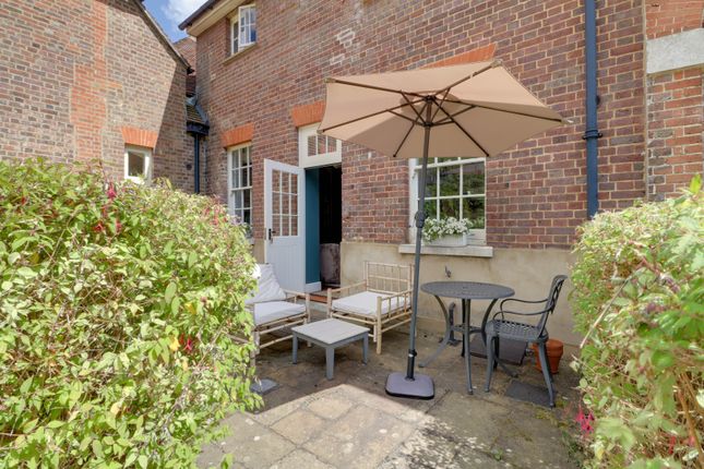 8, Cheverells House, St Albans photo 4