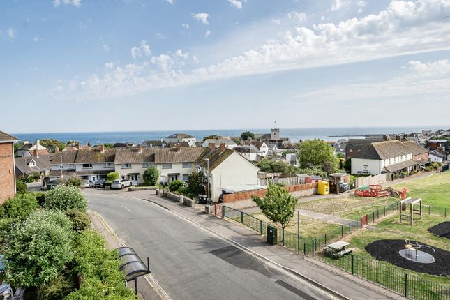 Flat 11, Cloverdale Court, Anning Road, Lyme Regis photo 2