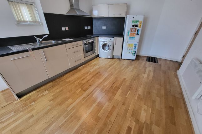 27 Radcliffe House, 401 Ashton Old Road, Manchester photo 2