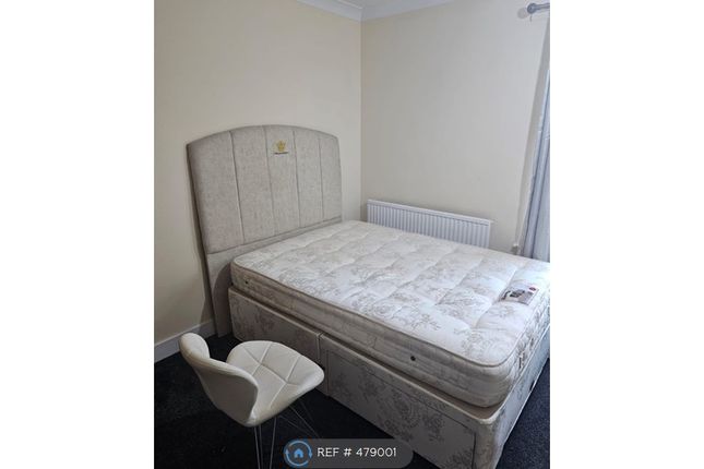 Thumbnail Room to rent in Ford End Road, Bedford