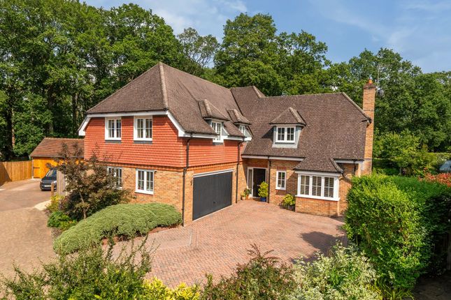 Thumbnail Detached house for sale in Woodland Copse, Loxwood