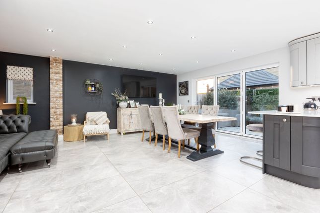 6 Earl Close, Shefford photo 3